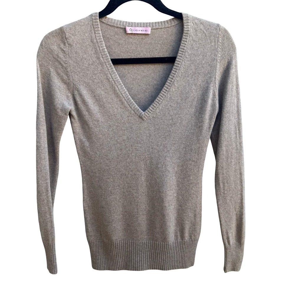 Qi Cashmere Quiet Luxury Minimalist Preppy Softcore Knit Pullover Sweater Tan S